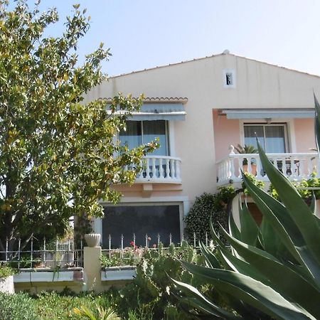Rez De Chaussee Studio Climatise Dans Villa 에그모르트 외부 사진
